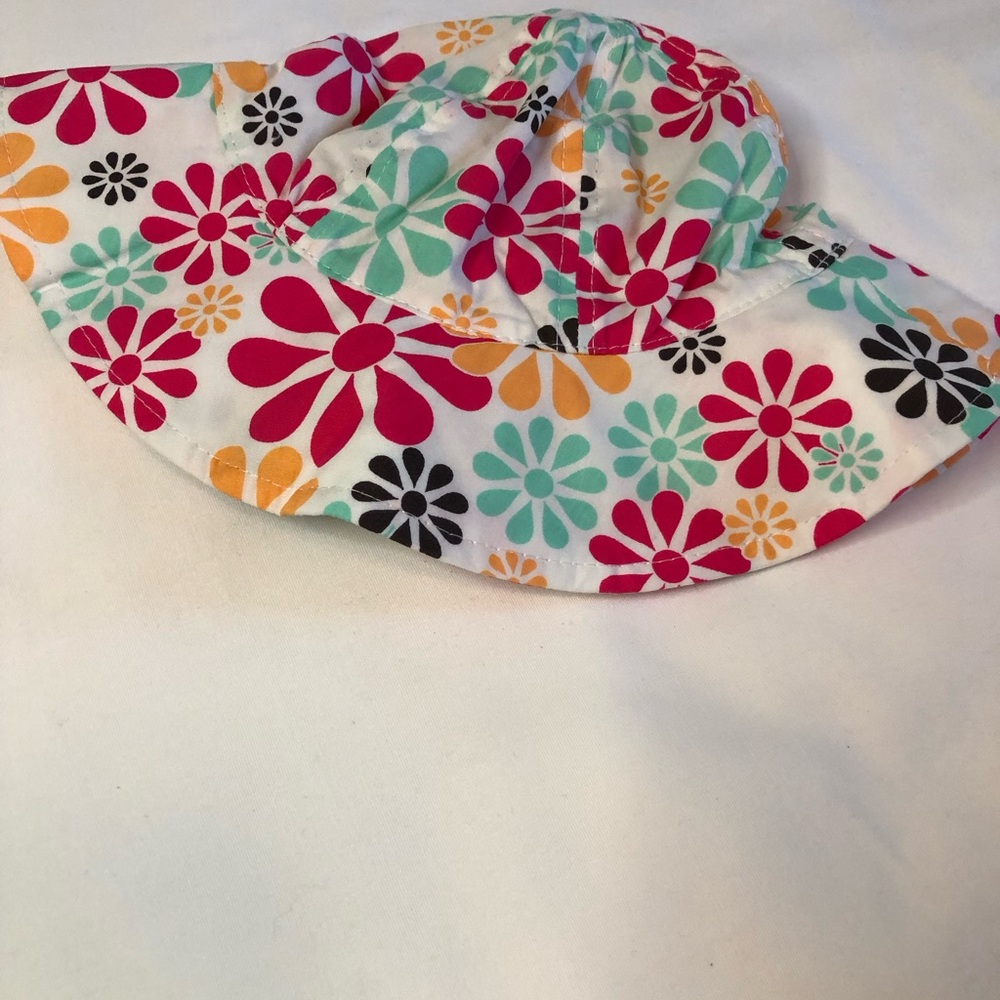 Summer hat with flowers, size 18 months, like new